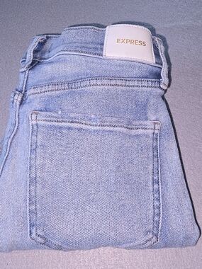 EXPRESS Light Wash Denim Jeans Skinny, High Waist, Distressed Size 4R 26 inseam